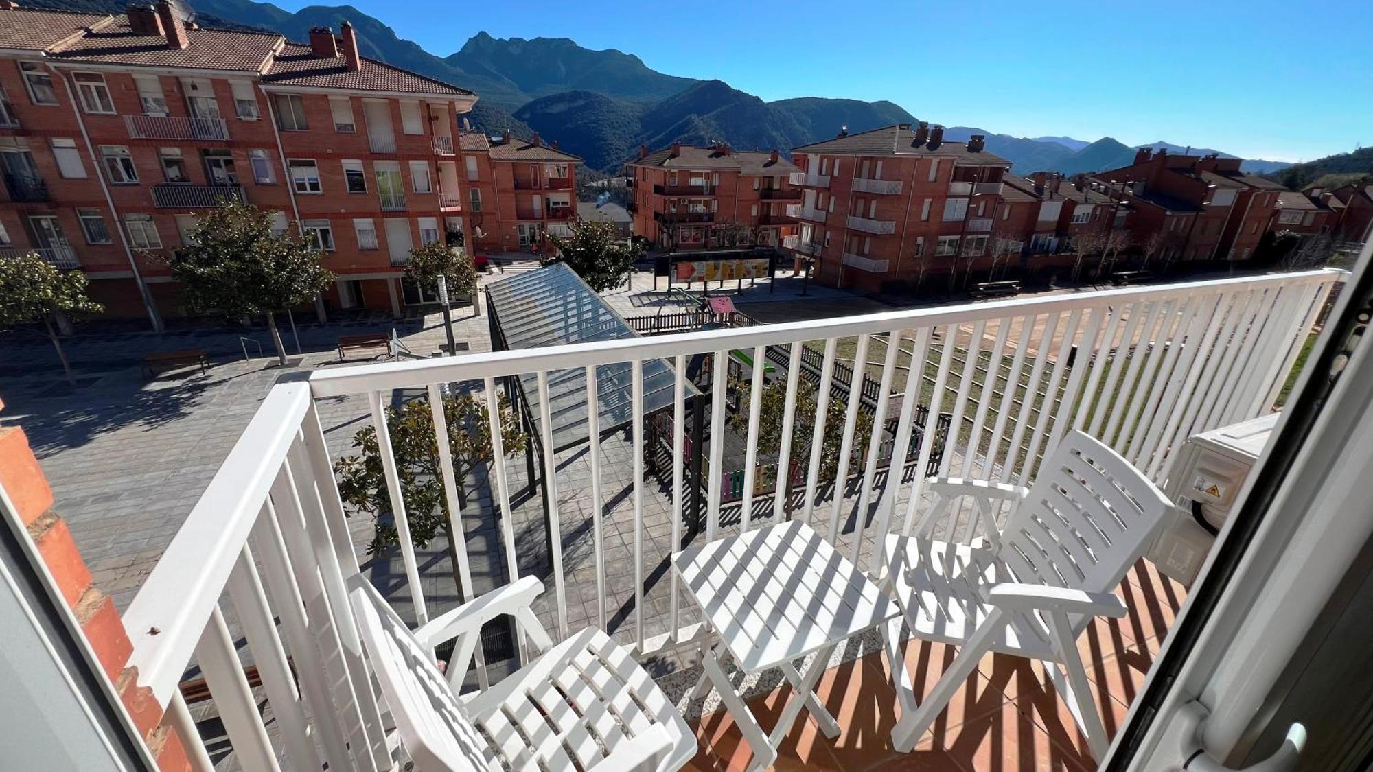 Apartament Acollidor Al Bergueda 6P Sant Jordi de Cercs Buitenkant foto
